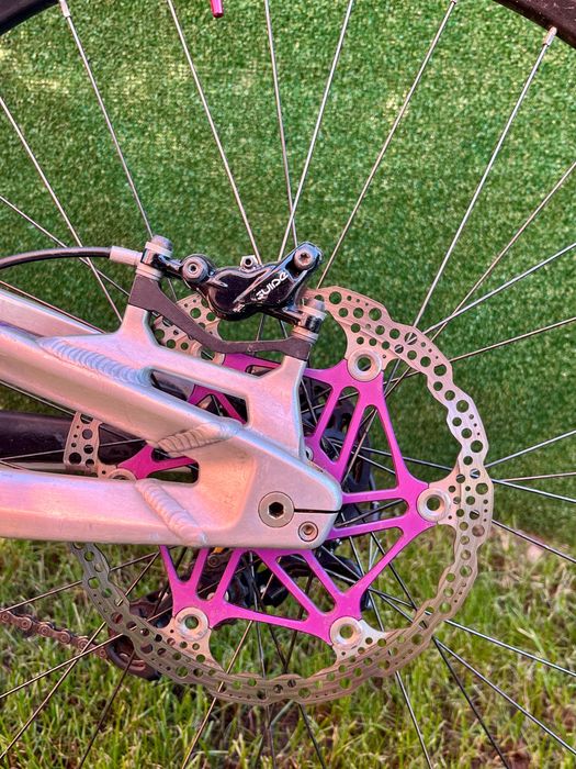Bicicleta Downhill Nukeproof Pulse 2017