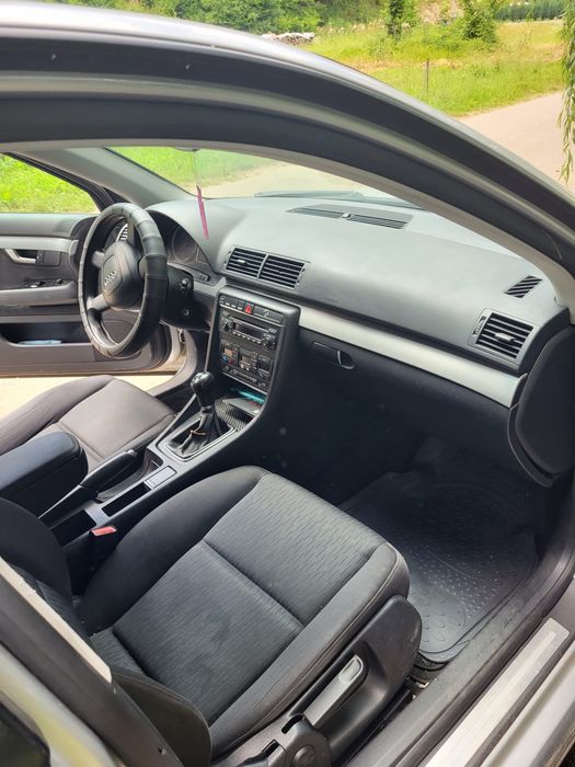 Vând urgent Audi A4