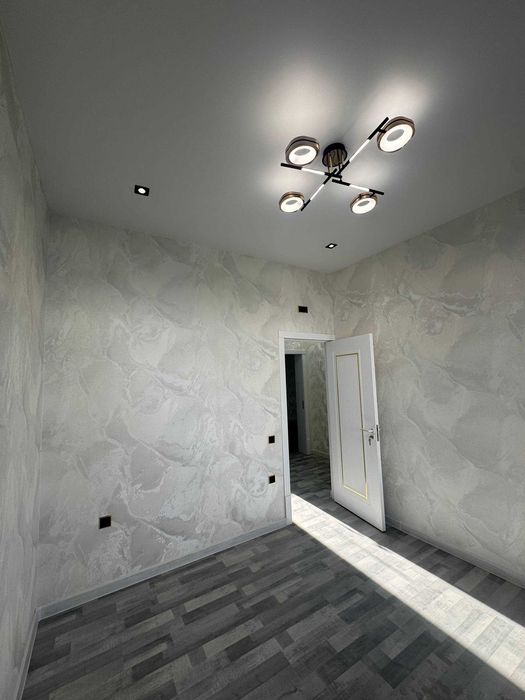 Продаётся двухэтажный коттедж в Янгихаятском районе ( Чорток).