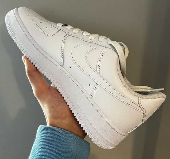 Adidasi NIKE Air Force 1 Baieti l Produs NOU Model 2023