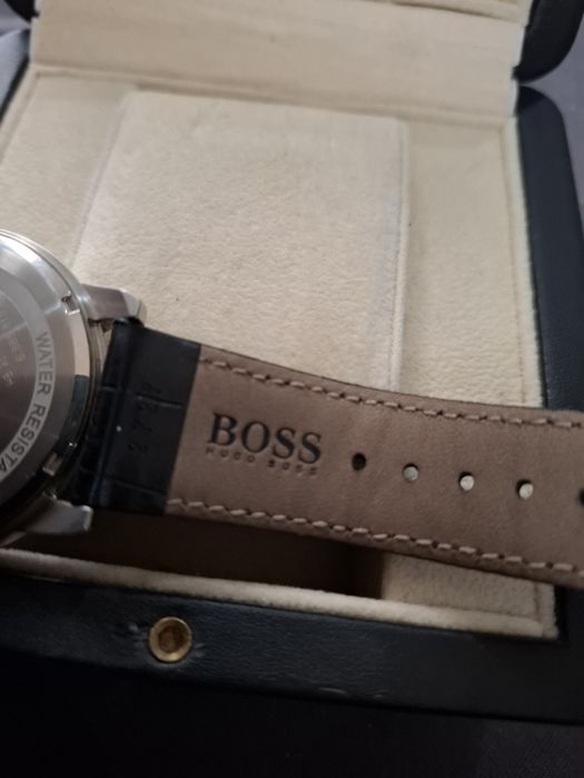 Чисто нов часовник Hugo Boss