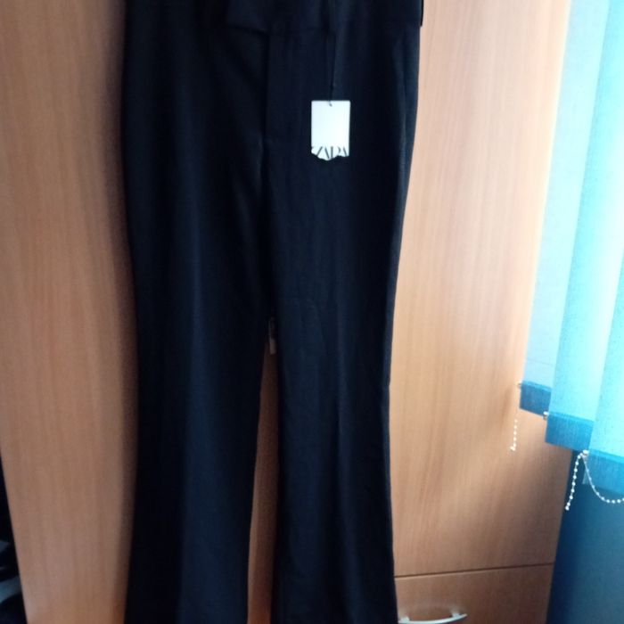 Vand pantaloni dama, ZARA