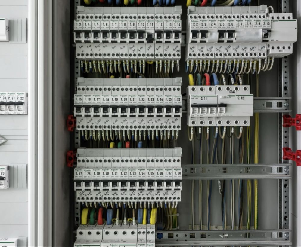 Elektrik xizmatlari  /все виды услуги электрика.