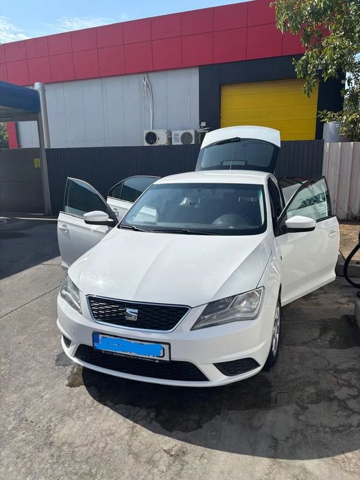 Seat Toledo SEAT Toledo 2015 • 1.6 TDI 105 CP • Istoric Porsche Nord