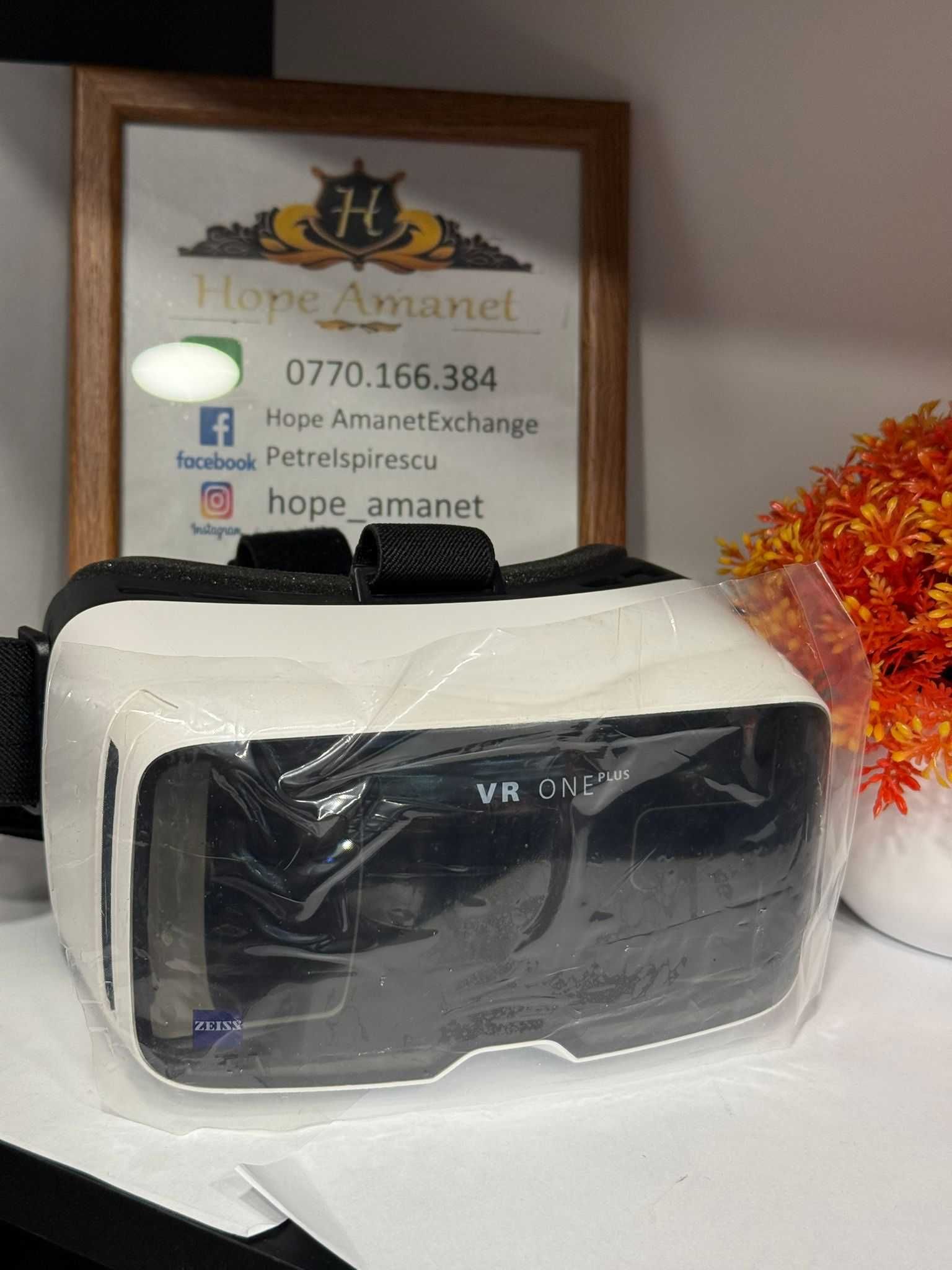 HOPE AMANET P2 - Zeiss VR One PLlus