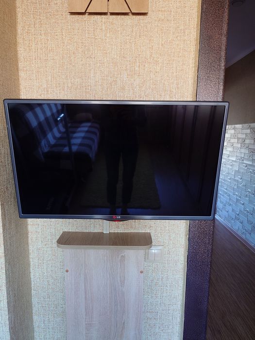 Продам телевизор LG 32"