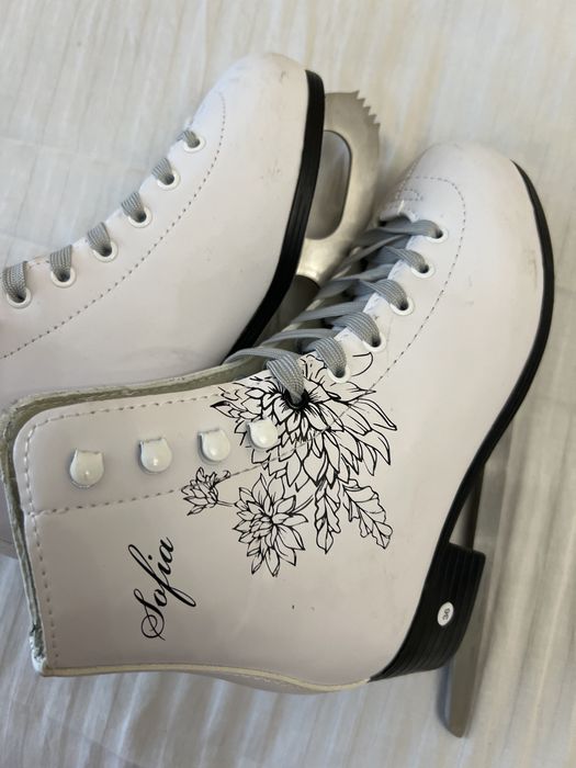 Коньки в хорошем состоянии