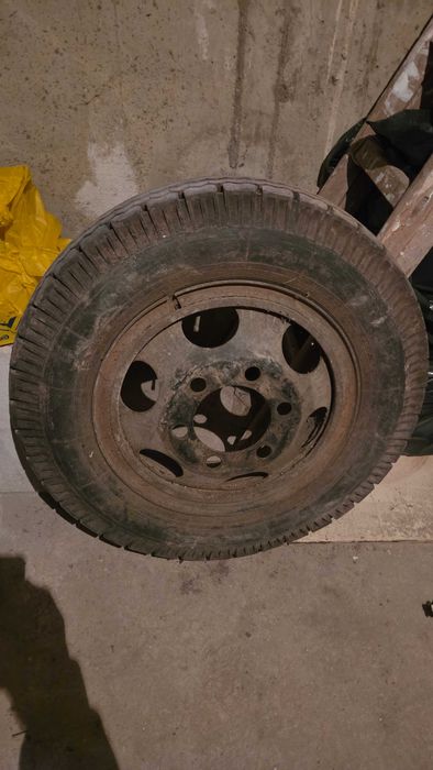 Гума с джанта за фургон