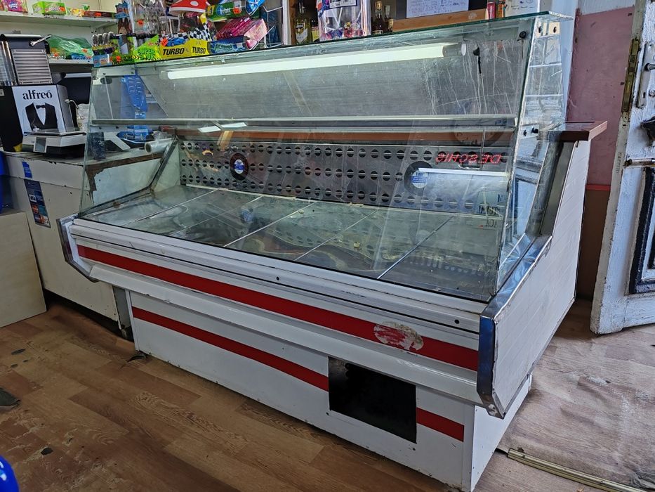 Vitrina frigorifica orizontala,lungime 1,75cm stare foarte de funcțion