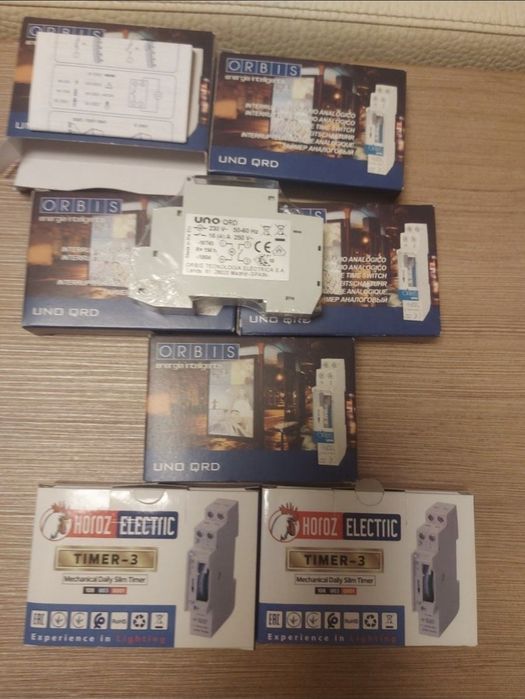 Чисто нови часовници за DIN шина с батерия ORBIS uno QRD