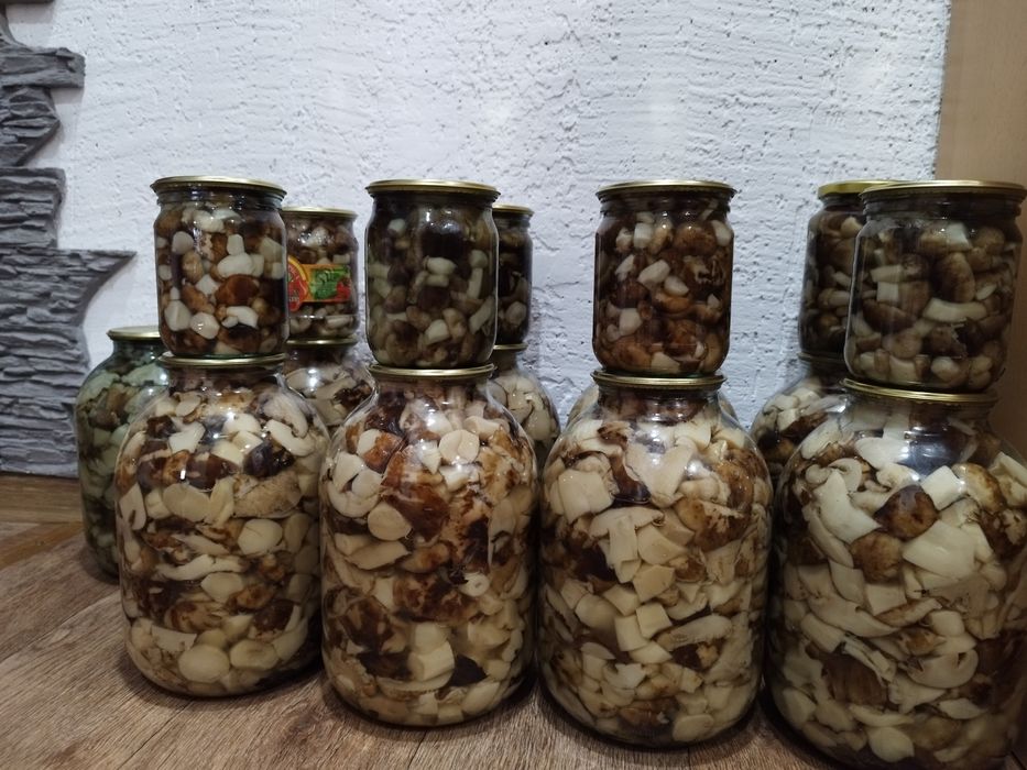 Грибочки маринованные
