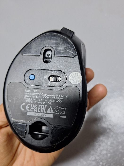 Mouse wireless Trust Voxx,ergonomic   reincarcabil, vertical, Bluetoot