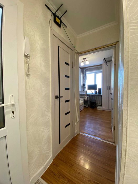 Продам 4х, УП, 8 мкр. 4 этаж