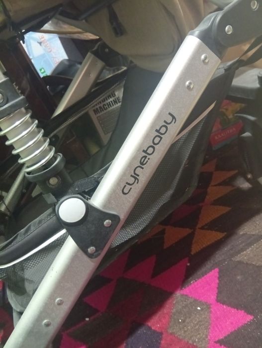 Катта Коляска, холати Зур