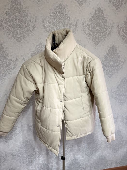 Бежевая куртка С/М
