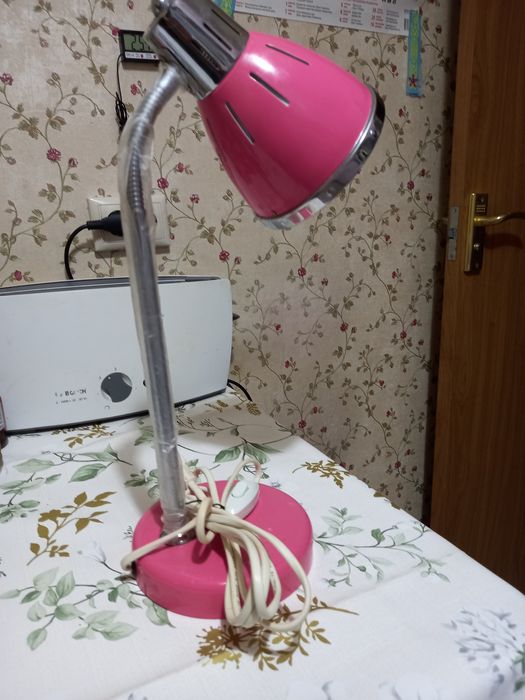 Настольная лампа