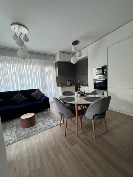 Apartament cu 3 camere si rooftop West Residence