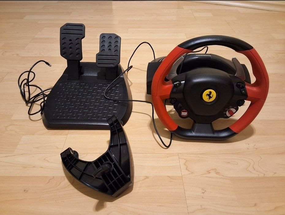 Thrustmaster Ferrari 458 Spider Чисто нов!