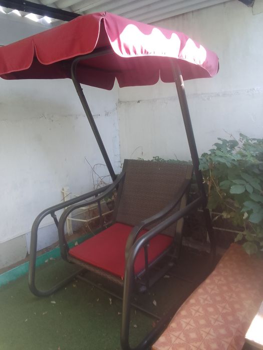 Продам качелю уличную