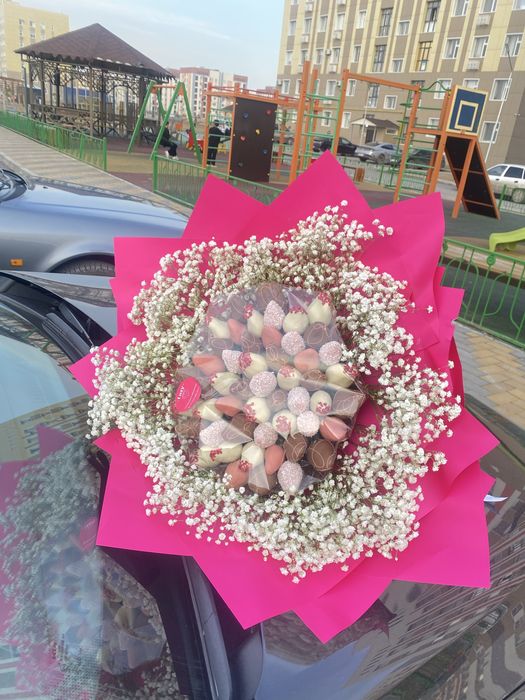 клубника в шоколаде Астана / бенто