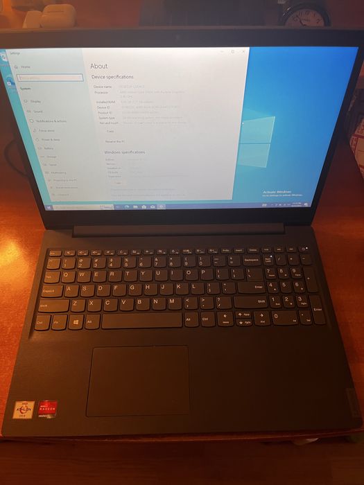 Laptop Lenovo V15 ca NOU