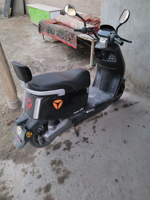 Skuter YADEA E85