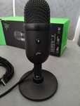 Microfon gaming/streaming Razer Seiren Razer Siren V2 x