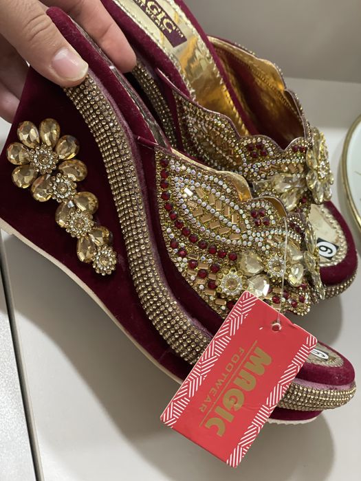 Обувь женская( для невесток) удобные