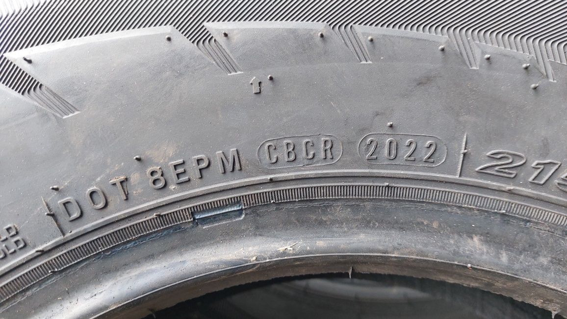 Зимни гуми за Бус 215/70/15 C Nexen 2 броя