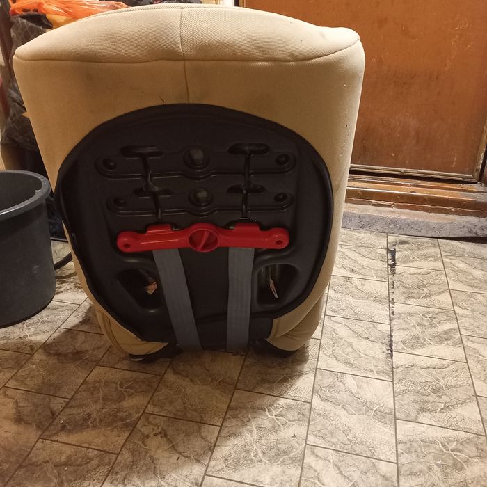 Автокресло в хорошем состояние