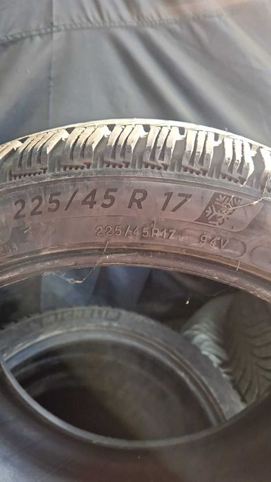 Cauciucuri iarnă Michelin 225/45 R17 – folosite un  sezon
