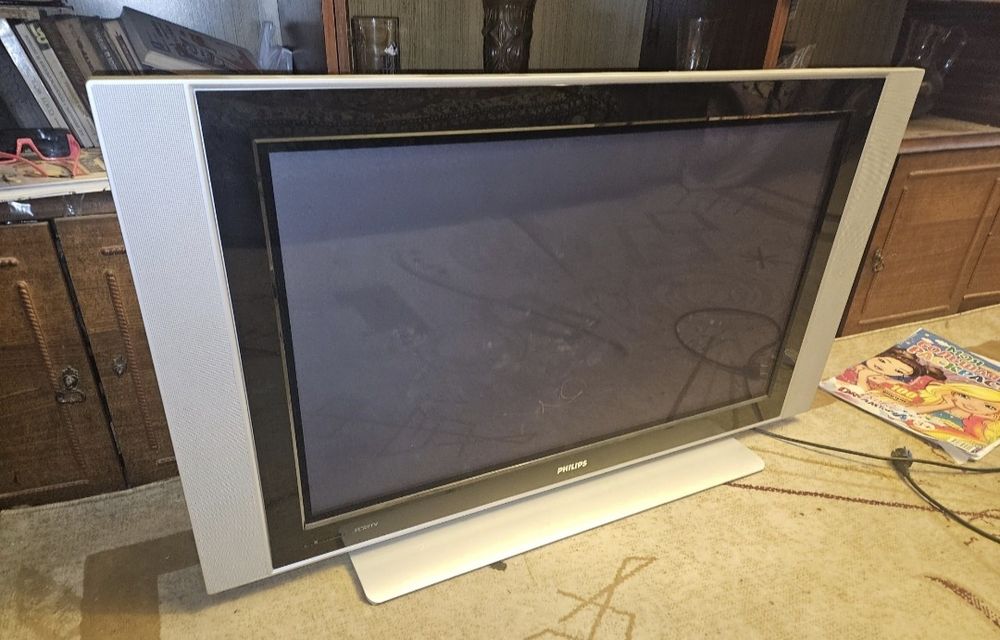 Продам  телевизор