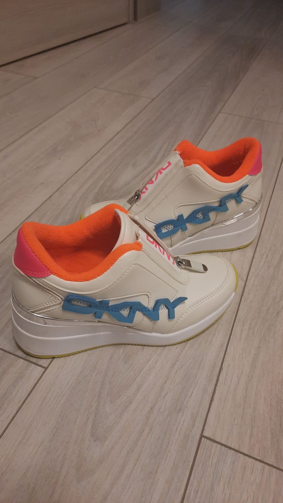 Sneakers dama DKNY