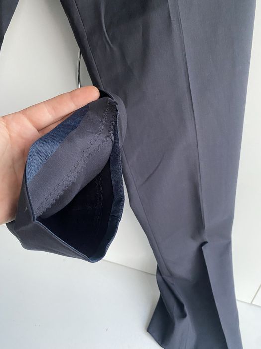 Costum BOSS lâna 100%