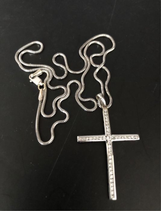 Vand pandantiv din aur alb de 18 k, cruce diamante