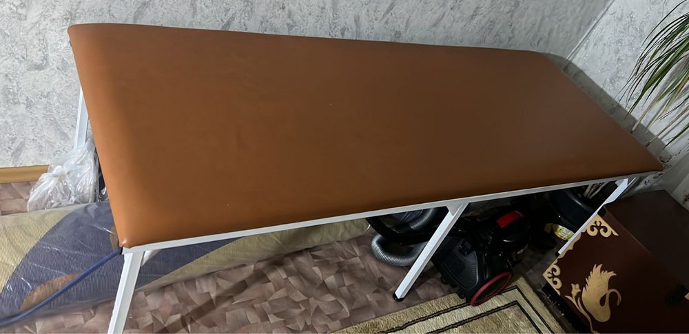 Кушетка , продам кушетку