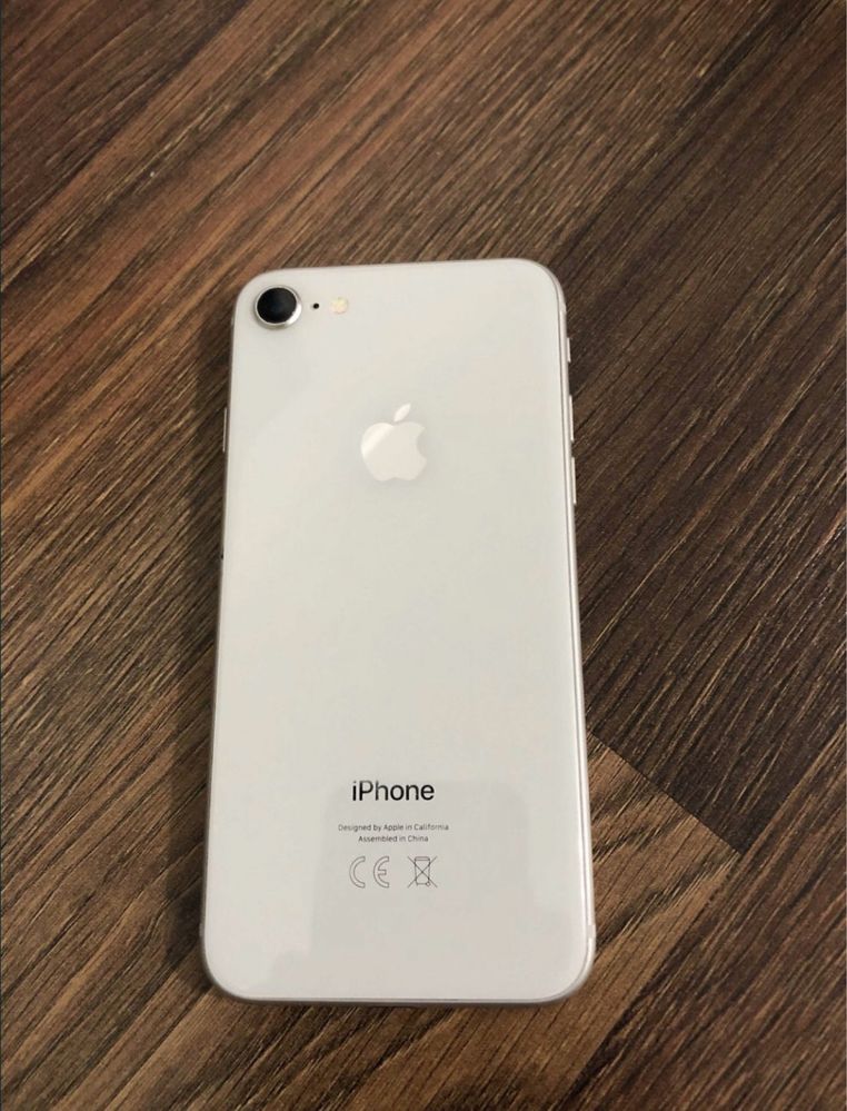 Iphone 8 ,white, 64Gb,liber