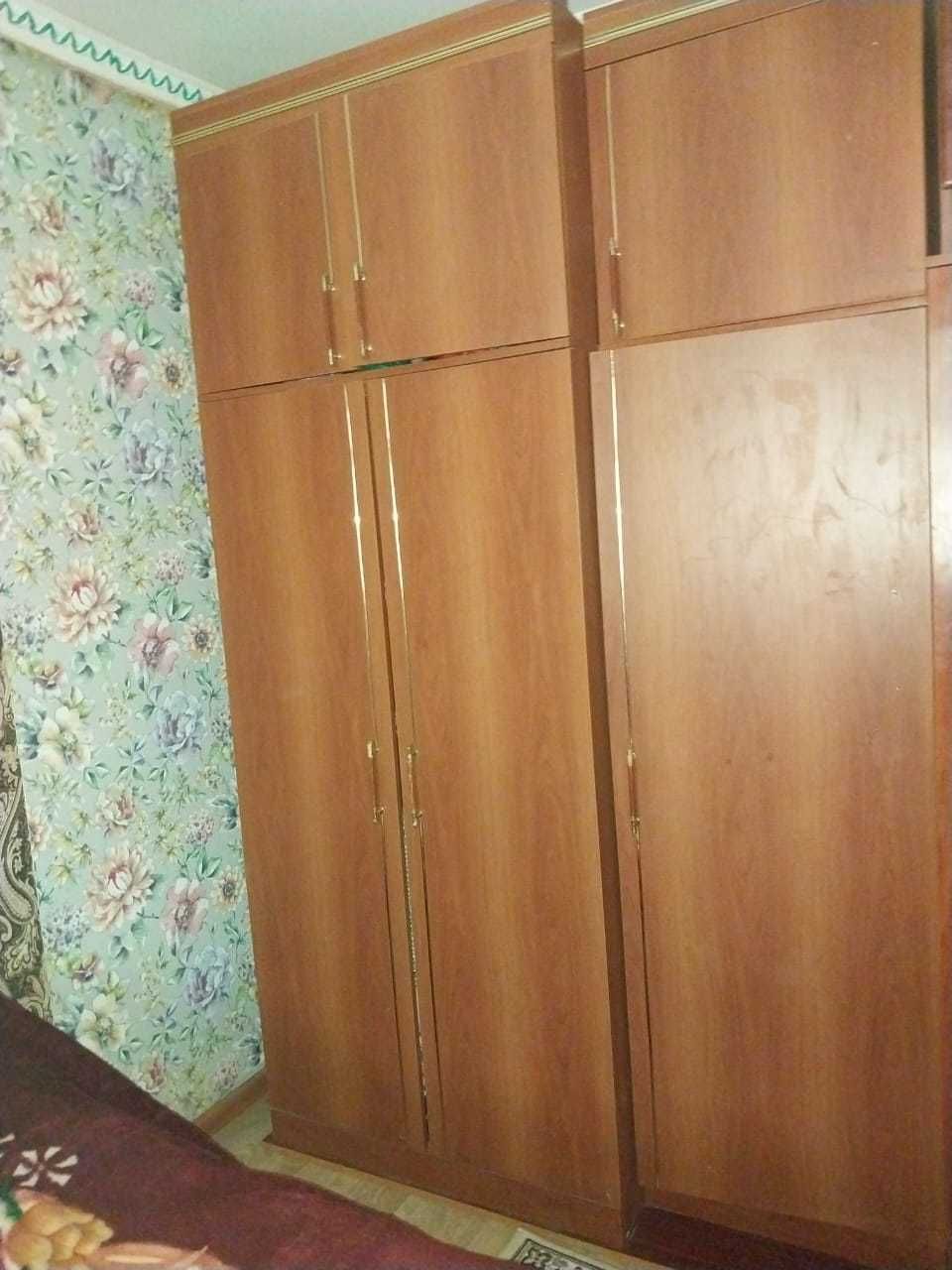 Продаётся большой шкаф – 45000 тг