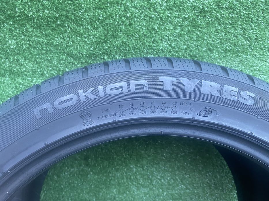 Set 2 anvelope iarna Nokian WR Snowproof 255 40 R 18 99V Dot3521 6,1mm