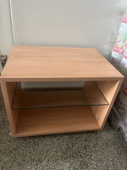 Дървена масичка, нощно шкафче