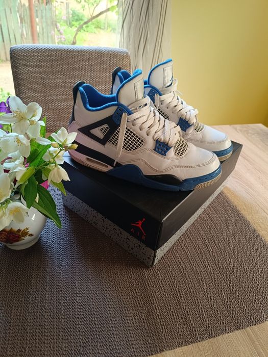 Jordan 4 Motorsport
