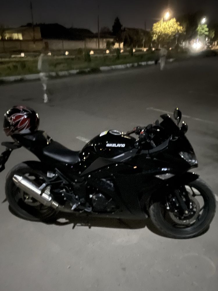 Кавасаки 250 без вложений