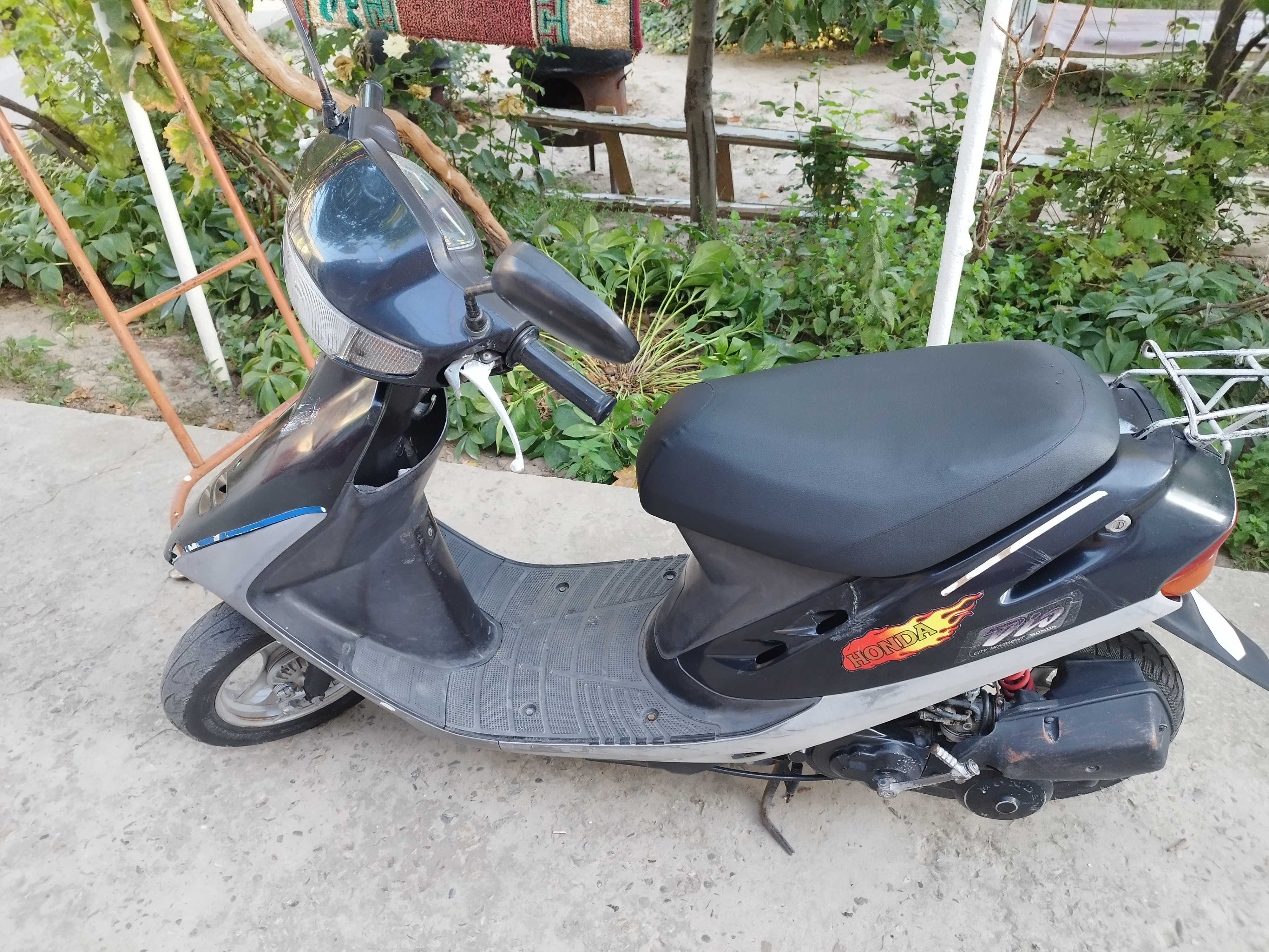 Xonda dio af-27 scooter holati zo'r yurib turibdi motorlari ham zo'r!