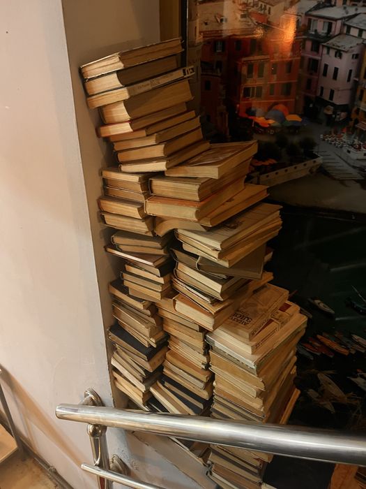 Прдается разные книги
