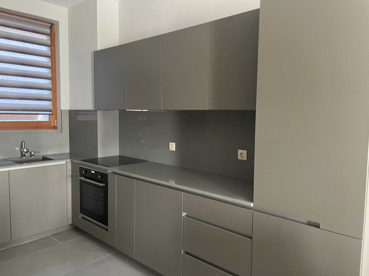 Дава се под наем Двустаен апартамент в София, Изток - 83 кв.м за 510 € - Снимка #1