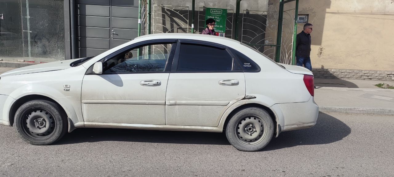 Lasetti 1.8 motor qilingan moy yemaydi srochni sotiladi