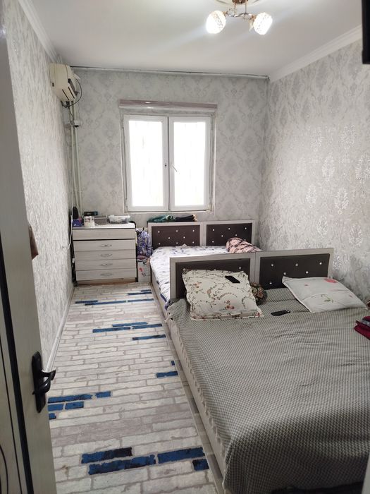 Салом алайкум квартира сотилади Лицунова турон банк устида 5етаж 67 кв