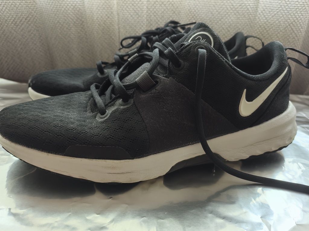 NIKE City trainer