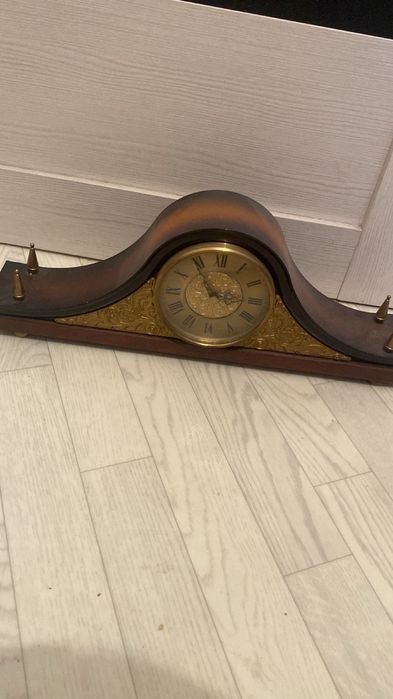 Продам часы настольные