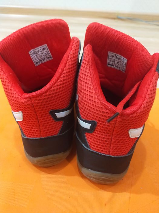 Борцовки Asics синего и красного цвета